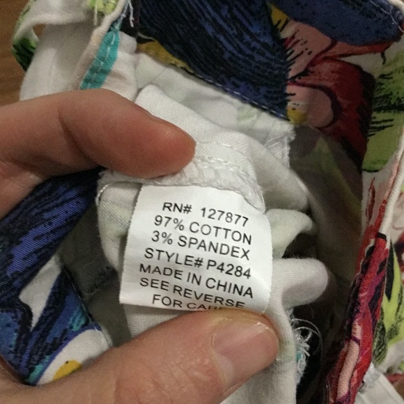 Floral Shorts - Picture 6 of 7